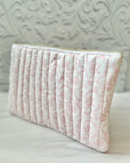 LAPTOP POUCHES