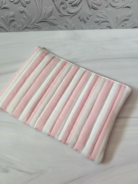 LAPTOP POUCHES