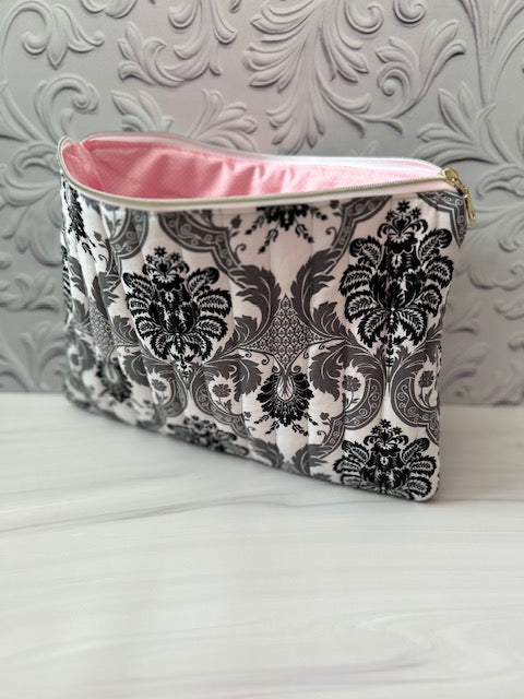 LAPTOP POUCHES